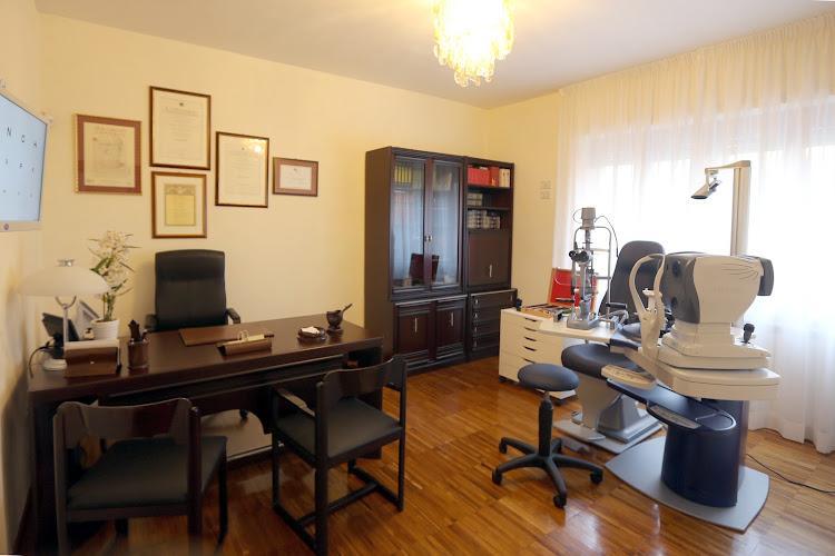 DOTT.SSA DANIELA MONTORIO MEDICO CHIRURGO - Centro oculistico - Napoli